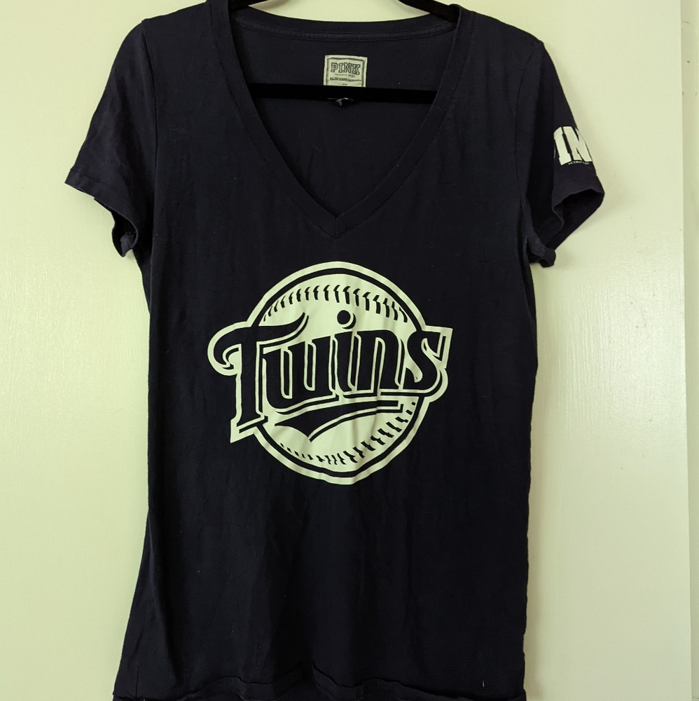 Twins tee